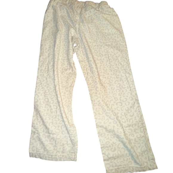 Old Navy Cream Leopard Patterned Leg Pants - Picture 4 of 4
